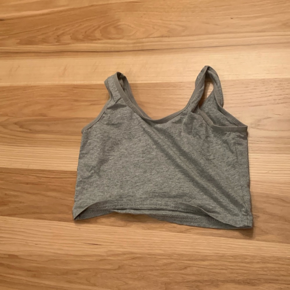 SMOKE FREE HOUSEHOLD. Big girls grey tank top. 12-14
